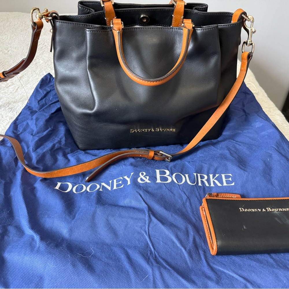 Dooney & Bourke City Large Barlow